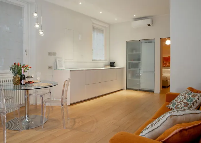 Apartament Independent House- Heart Of