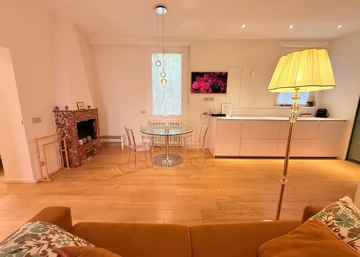 Apartament Independent House- Heart Of *
